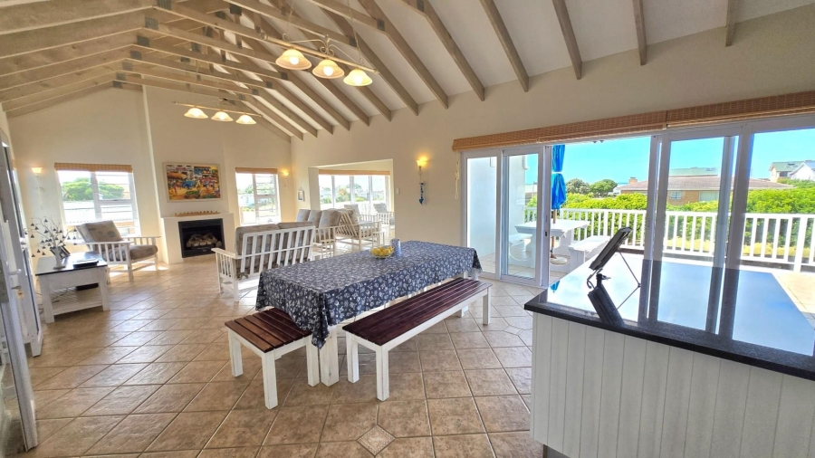 3 Bedroom Property for Sale in Franskraal Western Cape